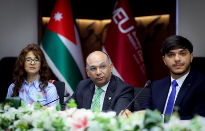 (الشرق الأوسط) تجمع برلمانات الجامعات الأردنية… وبيان طلابي يجدد الولاء في يوم العلم