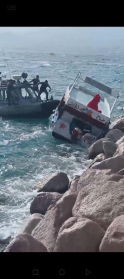 انقاذ مركب سياحي في العقبة