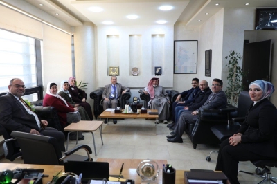 رئيس جامعة عمان العربية يستقبل وفداً من جمعية قطر الخيرية لبحث آفاق التعاون المشترك