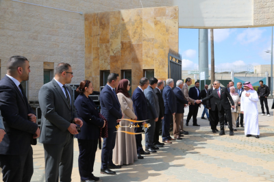 رئيس جامعة الزيتونة الأردنية يفتتح معرض الجاليات العربية الثاني عشر بحضور دبلوماسي وثقافي واسع - صور