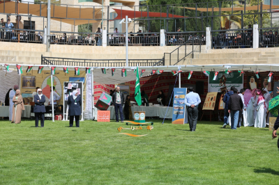 رئيس جامعة الزيتونة الأردنية يفتتح معرض الجاليات العربية الثاني عشر بحضور دبلوماسي وثقافي واسع - صور