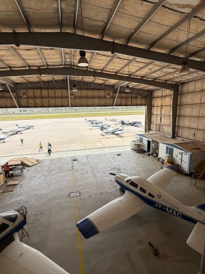 طلبة كلية علوم الطيران في عمان العربية يزورون أكاديمية الشرق الأوسط للطيران