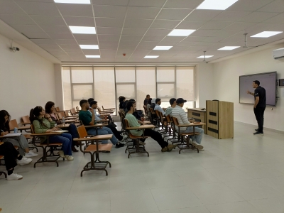 كلية علوم الطيران في عمّان العربية تنظّم ورشة متخصصة بعنوان (تعزيز جاهزية طلبة علوم الطيران لسوق العمل – قصة نجاح)