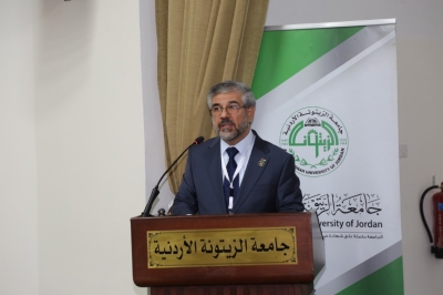 مدير عام ضريبة الدخل يؤكد من جامعة الزيتونة أن دعم التميز الشبابي يبدأ من المسابقات الأكاديمية النوعية - صور