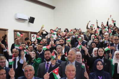 مدير عام ضريبة الدخل يؤكد من جامعة الزيتونة أن دعم التميز الشبابي يبدأ من المسابقات الأكاديمية النوعية - صور