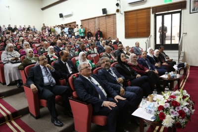 مدير عام ضريبة الدخل يؤكد من جامعة الزيتونة أن دعم التميز الشبابي يبدأ من المسابقات الأكاديمية النوعية - صور