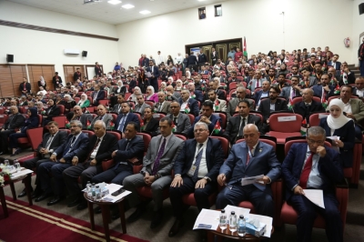 مدير عام ضريبة الدخل يؤكد من جامعة الزيتونة أن دعم التميز الشبابي يبدأ من المسابقات الأكاديمية النوعية - صور