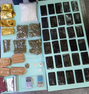 بينهم مصنف خطير جدا .. القبض على 6 من مستقبلي «بالونات المخدرات»