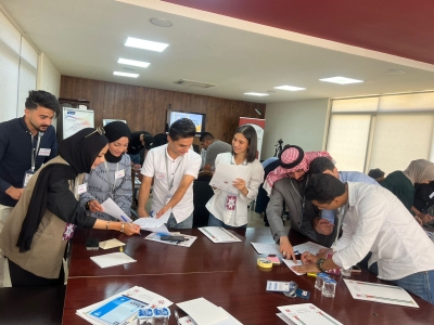 الطالبة آن من جامعة عمان العربية تختتم مشاركتها في برنامج (نشامى) لإعداد القادة الشباب بـ(80) ساعة تدريبية نوعية