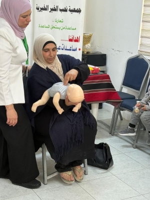 كلية التمريض في جامعة الزيتونة الأردنية تنظّم دورة تدريبية في الإسعافات الأولية لخدمة المجتمع المحلي