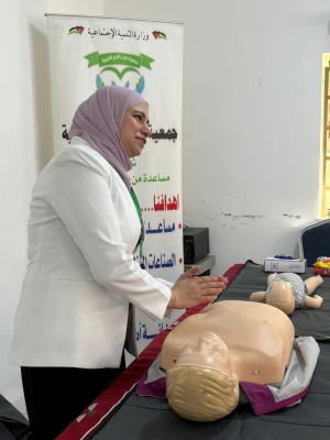 كلية التمريض في جامعة الزيتونة الأردنية تنظّم دورة تدريبية في الإسعافات الأولية لخدمة المجتمع المحلي