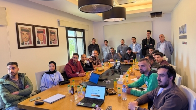 طلبة الهندسة الكهربائية في جامعة الزيتونة الأردنية يزورون محطة ضخ مياه الديسي ضمن زيارة علمية تطبيقية