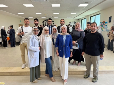 كلية التمريض في جامعة الزيتونة الأردنية تنظم نشاطًا تفاعليًا لتعزيز الوعي بالصحة النفسية لدى الطلبة