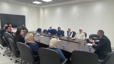 جامعة الزيتونة الأردنية تستضيف وفدًا من الجامعة الأردنية وتكرّم الفائزين بجوائز التميز الأكاديمي
