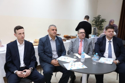 كلية الصيدلة في عمان العربية تنظّم لقاءً تشاورياً مع أرباب العمل لتعزيز مواءمة مخرجات البرامج الأكاديمية مع متطلبات سوق العمل