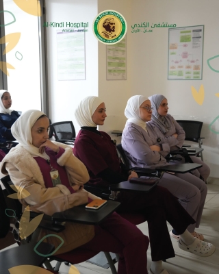 محاضرة طبية متخصصة في مستشفى الكندي