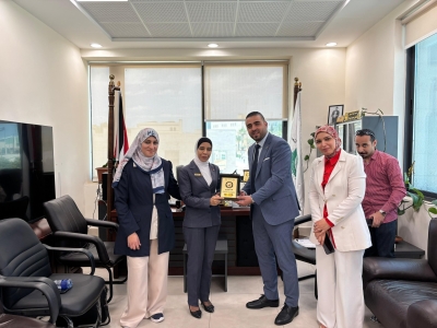 كلية التمريض في الزيتونة تنظم فعالية صحية توعوية شاملة لتعزيز الوعي الصحي في المجتمع الجامعي