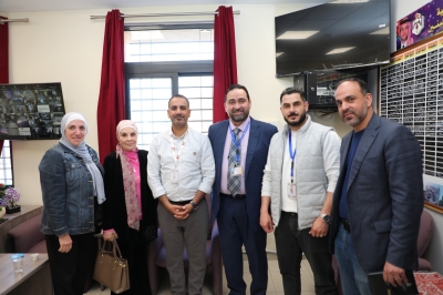 كلية تكنولوجيا المعلومات في عمان العربية تنفذ زيارة علمية لتعزيز مهارات طلبة المدارس في الروبوتات والذكاء الاصطناعي