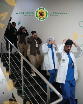 محاضرة وتجربة اخلاء وهمي في مستشفى الكندي 