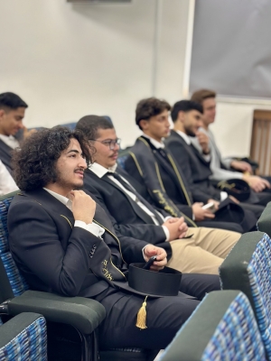 كلية العلوم وتكنولوجيا المعلومات في جامعة الزيتونة الأردنية تنظم زيارة تعريفية لطلبة المدارس