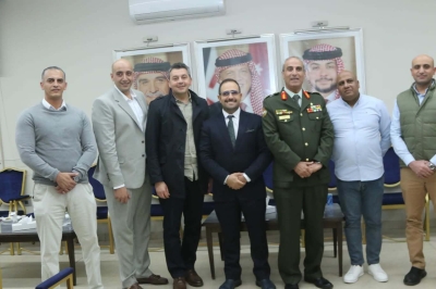 اللواء الخوالدة يستقبل المهنئين بترفيعه وإحالته للتقاعد