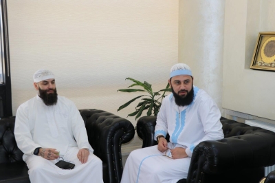 الداعية الدكتور أحمد العربي في رحاب جامعة عمان العربية: لقاء إيماني يعزز القيم والوعي المجتمعي