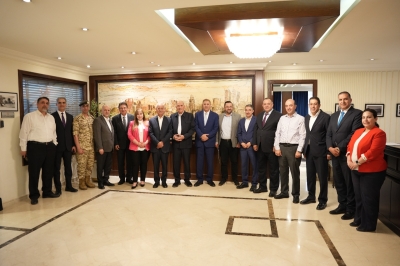 مذكرة تفاهم بين صناعة عمان وجائزة الحسن للشباب