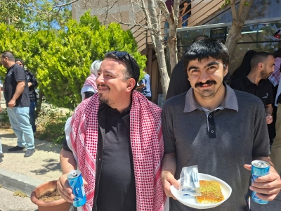 موظفو الأسواق الحرة يحتفلون بالاستقلال  - صور