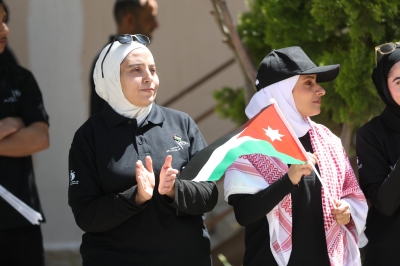موظفو الأسواق الحرة يحتفلون بالاستقلال  - صور