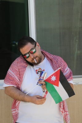 موظفو الأسواق الحرة يحتفلون بالاستقلال  - صور