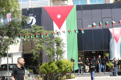 موظفو الأسواق الحرة يحتفلون بالاستقلال  - صور