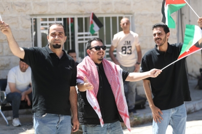موظفو الأسواق الحرة يحتفلون بالاستقلال  - صور