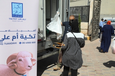 تكية أم علي تباشر توزيع لحوم الأضاحي المحلية الطازجة على 6,252 أسرة في ثاني أيام عيد الأضحى المبارك
