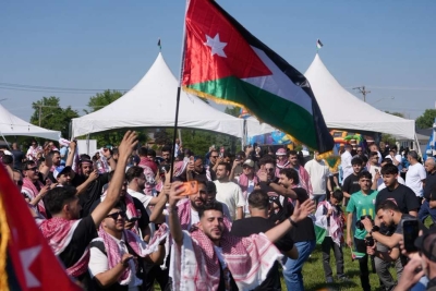 في مشهد مهيب… آلاف الأردنيين يحتفلون باستقلال المملكة الثمانين في شيكاغو (صور)