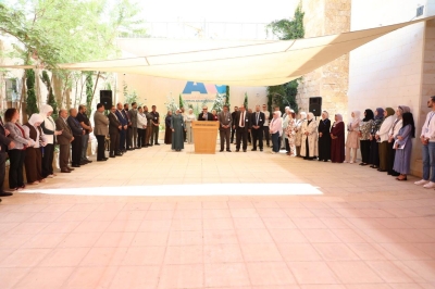 أسرة جامعة عمان العربية تتبادل التهاني بمناسبة عيد الأضحى المبارك