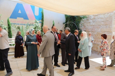 أسرة جامعة عمان العربية تتبادل التهاني بمناسبة عيد الأضحى المبارك