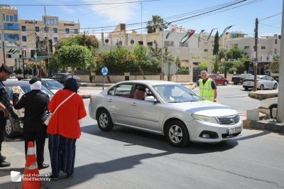شركة كهرباء إربد تنفذ مبادرة “كيسك بسيارتك” لتعزيز السلوك البيئي الإيجابي