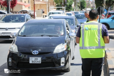 شركة كهرباء إربد تنفذ مبادرة “كيسك بسيارتك” لتعزيز السلوك البيئي الإيجابي