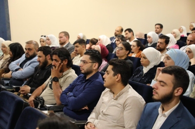 رئيس مجلس أمناء جامعة عمان العربية  يحاضر حول دور التحكيم في مرحلة إعادة الإعمار في جامعة دمشق