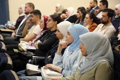 رئيس مجلس أمناء جامعة عمان العربية  يحاضر حول دور التحكيم في مرحلة إعادة الإعمار في جامعة دمشق