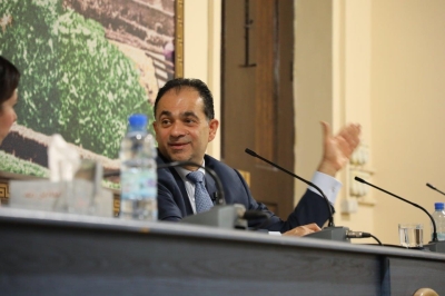 رئيس مجلس أمناء جامعة عمان العربية  يحاضر حول دور التحكيم في مرحلة إعادة الإعمار في جامعة دمشق