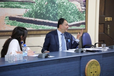 رئيس مجلس أمناء جامعة عمان العربية  يحاضر حول دور التحكيم في مرحلة إعادة الإعمار في جامعة دمشق