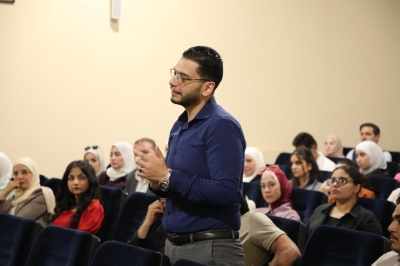 رئيس مجلس أمناء جامعة عمان العربية  يحاضر حول دور التحكيم في مرحلة إعادة الإعمار في جامعة دمشق