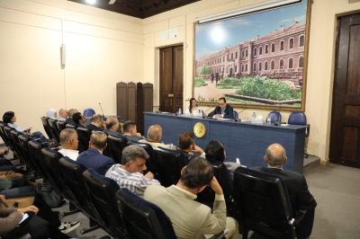 رئيس مجلس أمناء جامعة عمان العربية  يحاضر حول دور التحكيم في مرحلة إعادة الإعمار في جامعة دمشق