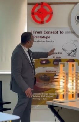 كلية العمارة والتصميم في جامعة الزيتونة الأردنية تفتتح معرض مشاريع طلبة التصميم الصناعي