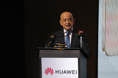 هاتف HUAWEI nova 15 Max الجديد كليًا يصل إلى الأردن بأكبر بطارية ومستويات استثنائية من التحمل والمتانة