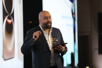 هاتف HUAWEI nova 15 Max الجديد كليًا يصل إلى الأردن بأكبر بطارية ومستويات استثنائية من التحمل والمتانة