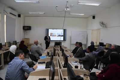 جامعة الزيتونة الأردنية تختتم ورشة (أساسيات تحليل البيانات) لأعضاء هيئة التدريس