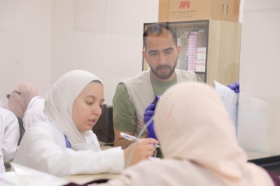 جامعة عمان العربية تستقبل وفداً من الأطباء الأمريكيين في اليوم الطبي المجاني