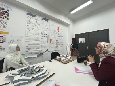 تعزيزًا للتعاون الأكاديمي: مشاركة الدكتورة الأسمر من (عمان العربية) في تحكيم مشاريع معمارية طلابية في جامعة العلوم التطبيقية